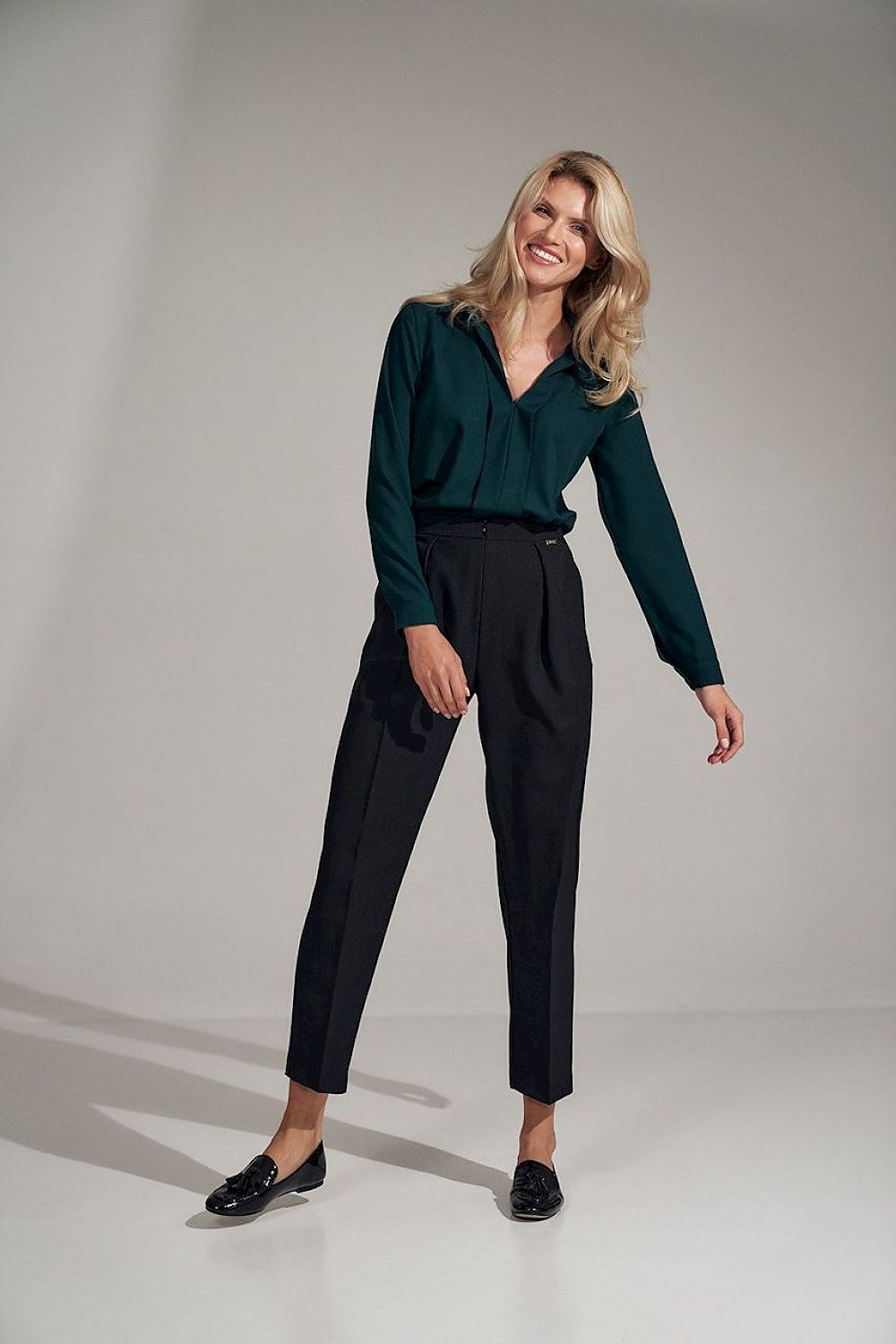 Women trousers model 150793 Figl - Trendyglobal 