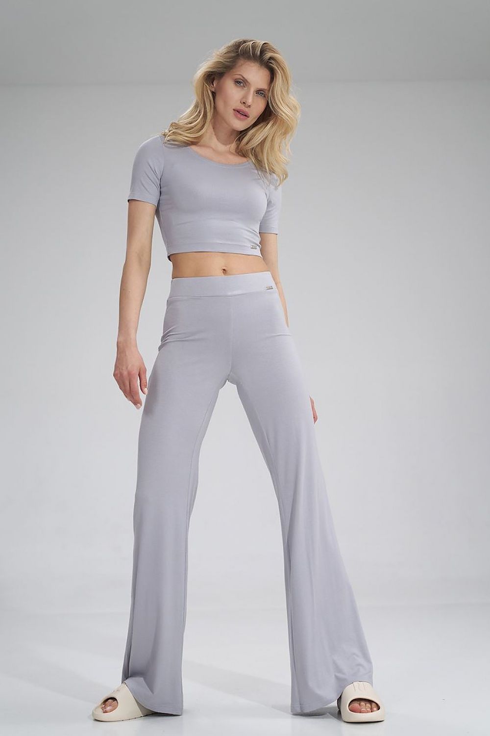 Women trousers model 154719 Figl - Trendyglobal 