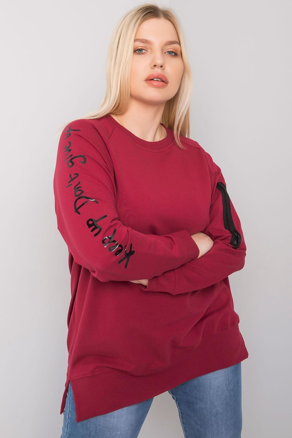 Sweatshirt model 160047 Relevance - Trendyglobal 