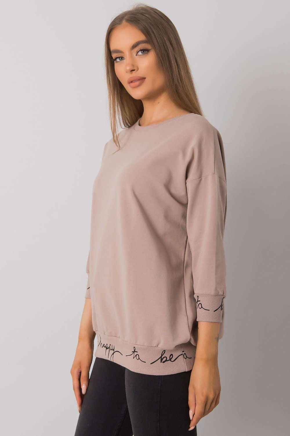 Sweatshirt model 160069 Relevance - Trendyglobal 