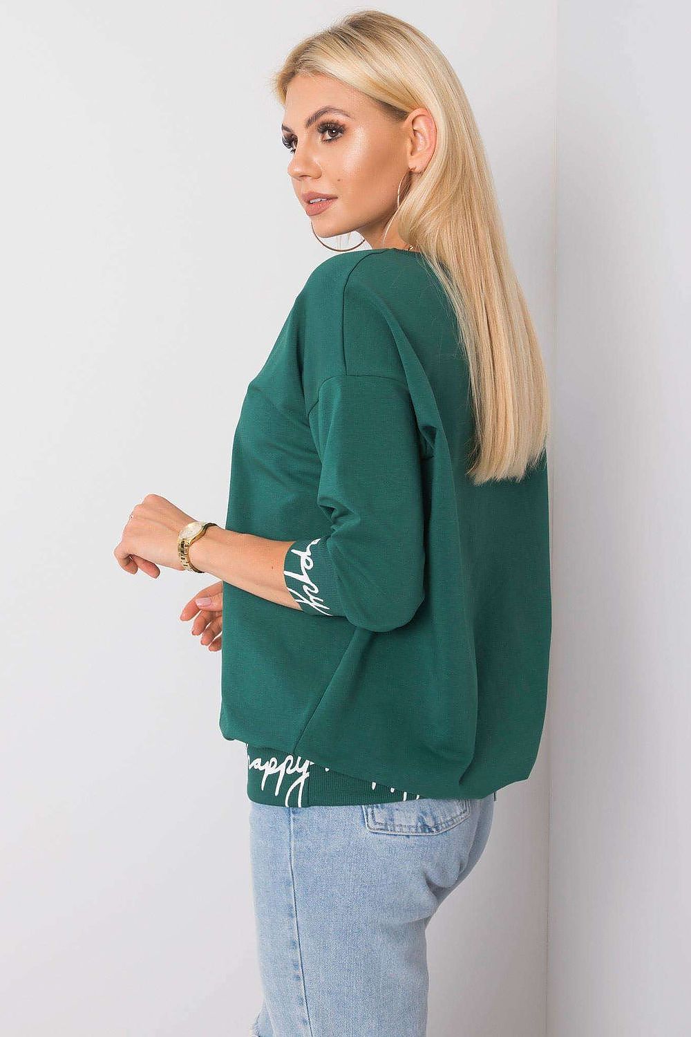 Sweatshirt model 160069 Relevance - Trendyglobal 