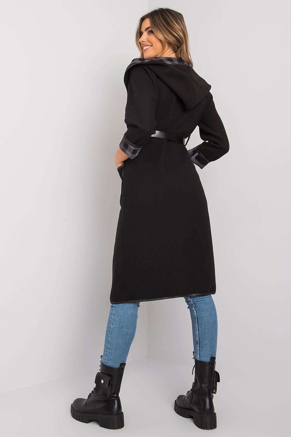 Coat model 160421 Italy Moda - Trendyglobal 