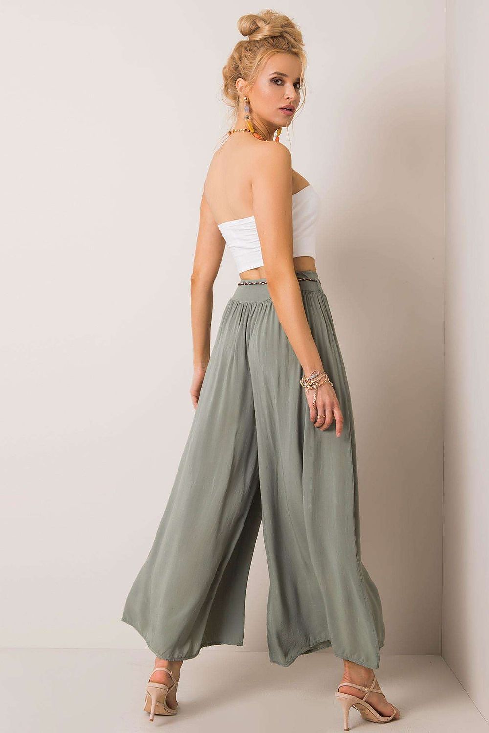 Women trousers model 196768 Och Bella - Trendyglobal 