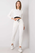 Women trousers model 168896 Rue Paris - Trendyglobal 