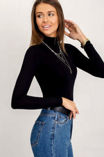 Turtleneck model 175407 Rue Paris - Trendyglobal 