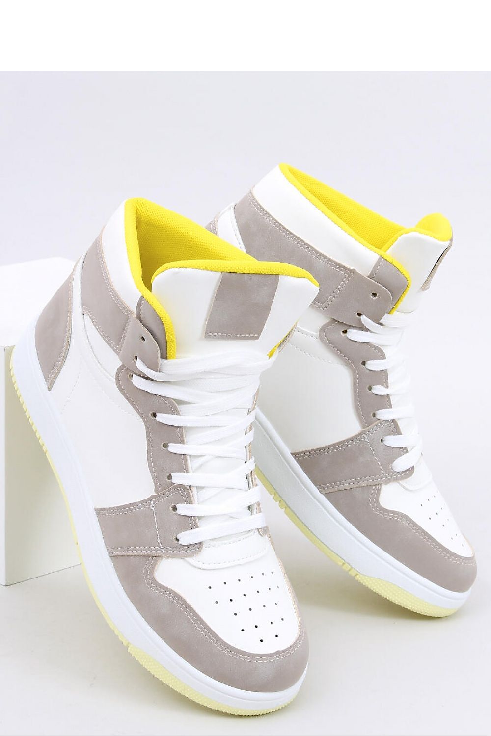 Sneakers model 170606 Inello - Trendyglobal 