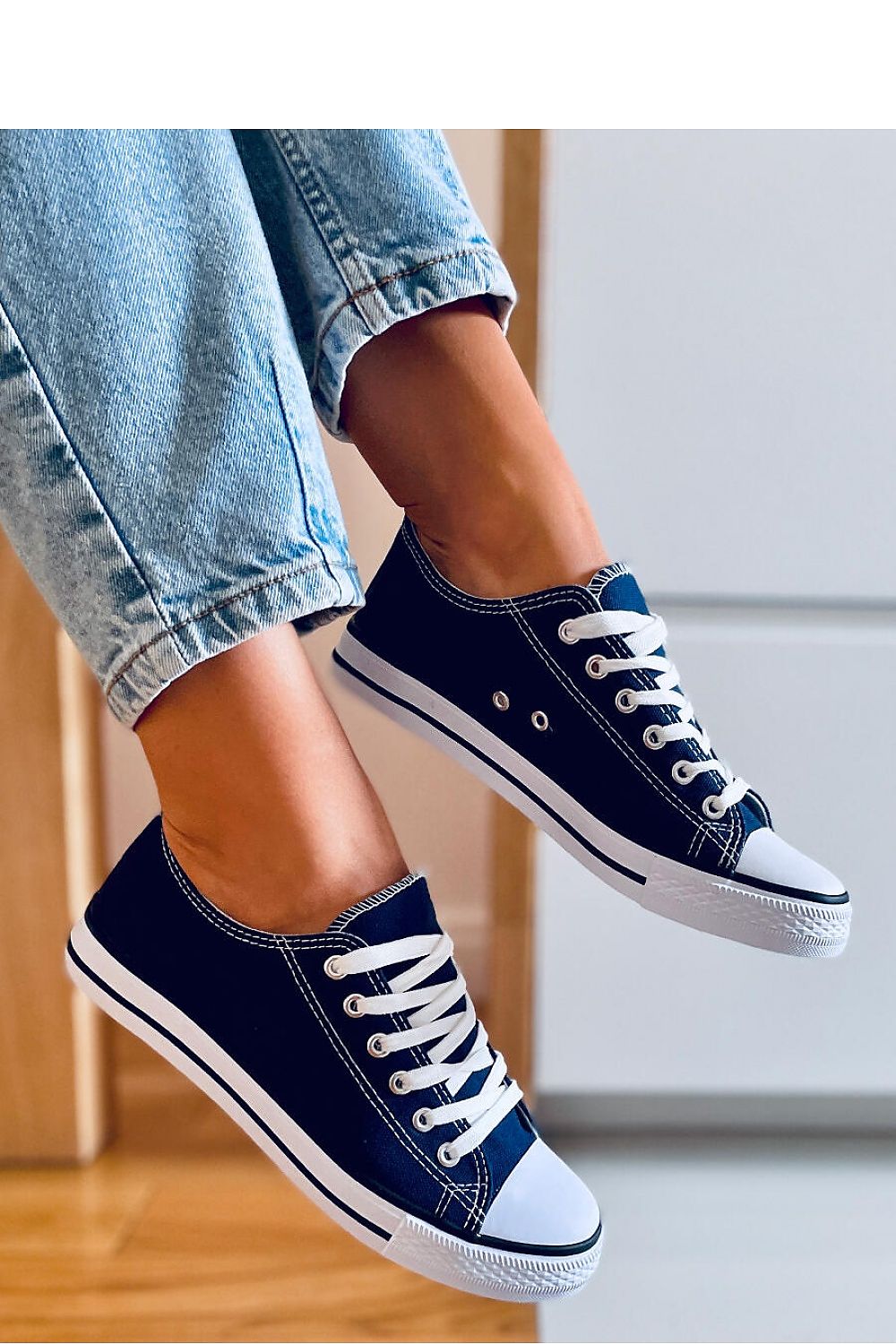 Sneakers model 170664 Inello - Trendyglobal 