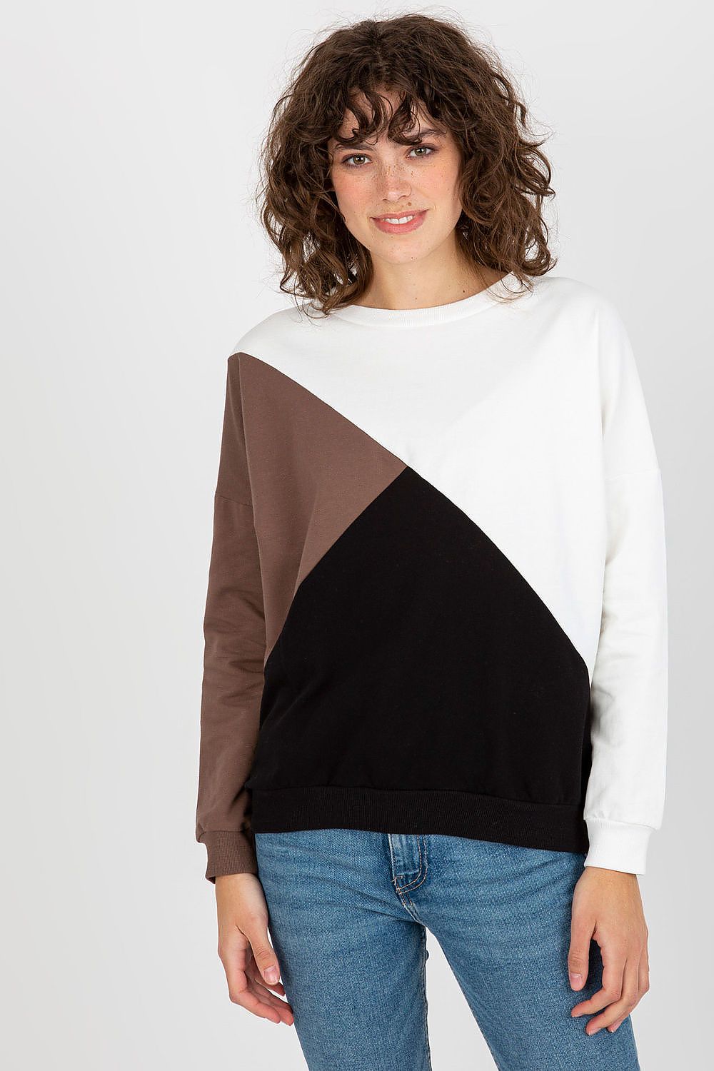 Sweatshirt model 175194 Relevance - Trendyglobal 