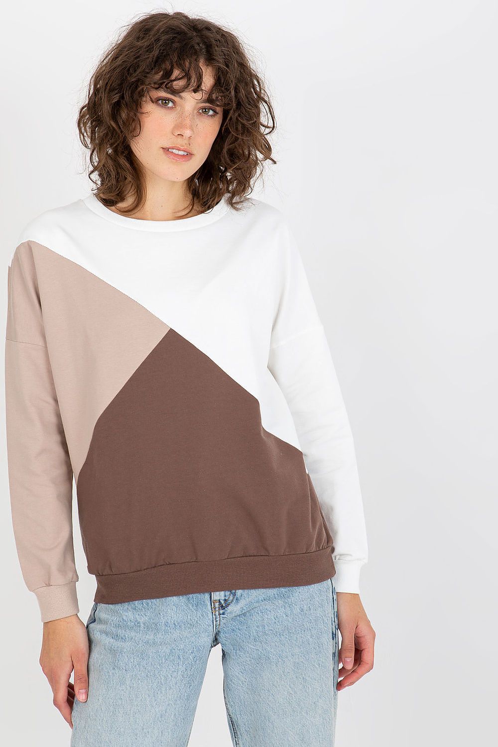 Sweatshirt model 175194 Relevance - Trendyglobal 