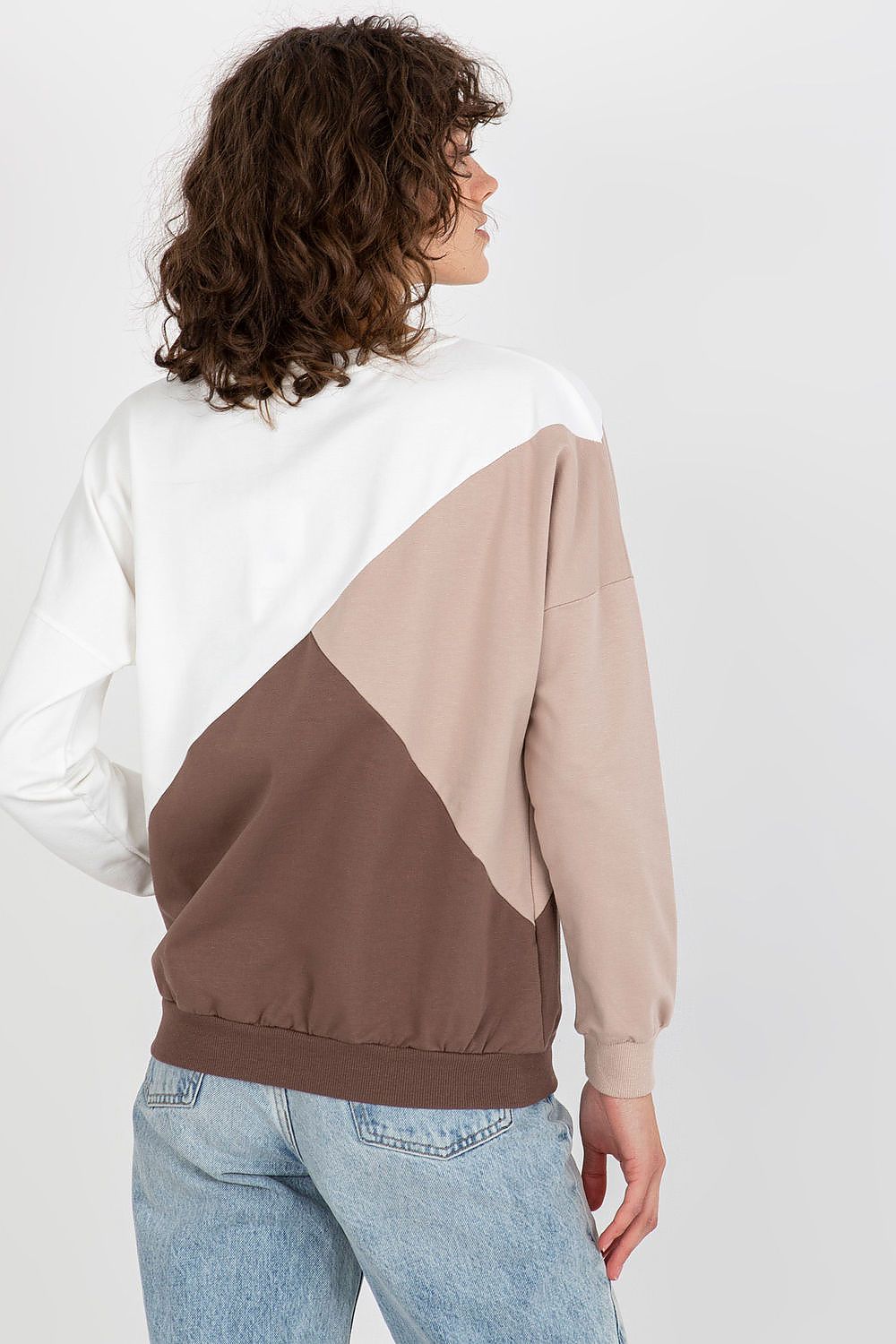 Sweatshirt model 175194 Relevance - Trendyglobal 