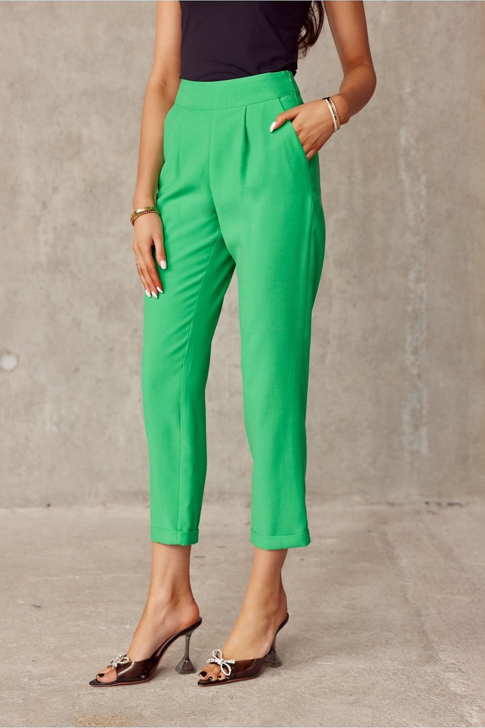 Women trousers model 176898 Roco Fashion - Trendyglobal 