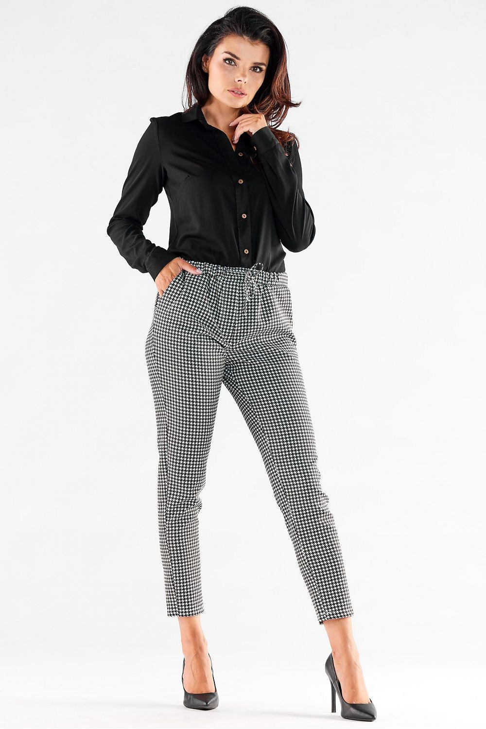 Women trousers model 176875 awama - Trendyglobal 