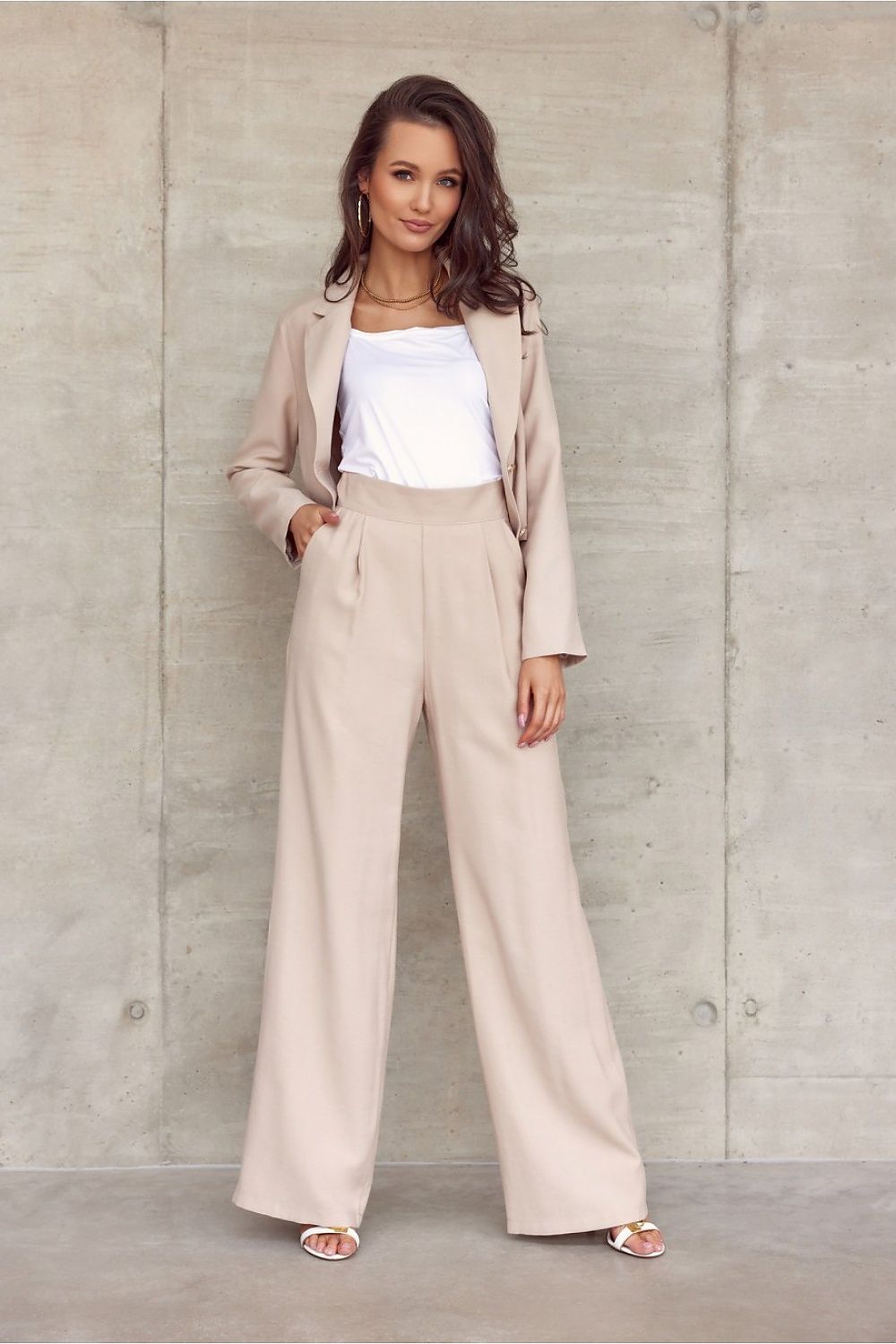 Women trousers model 178717 Roco Fashion - Trendyglobal 