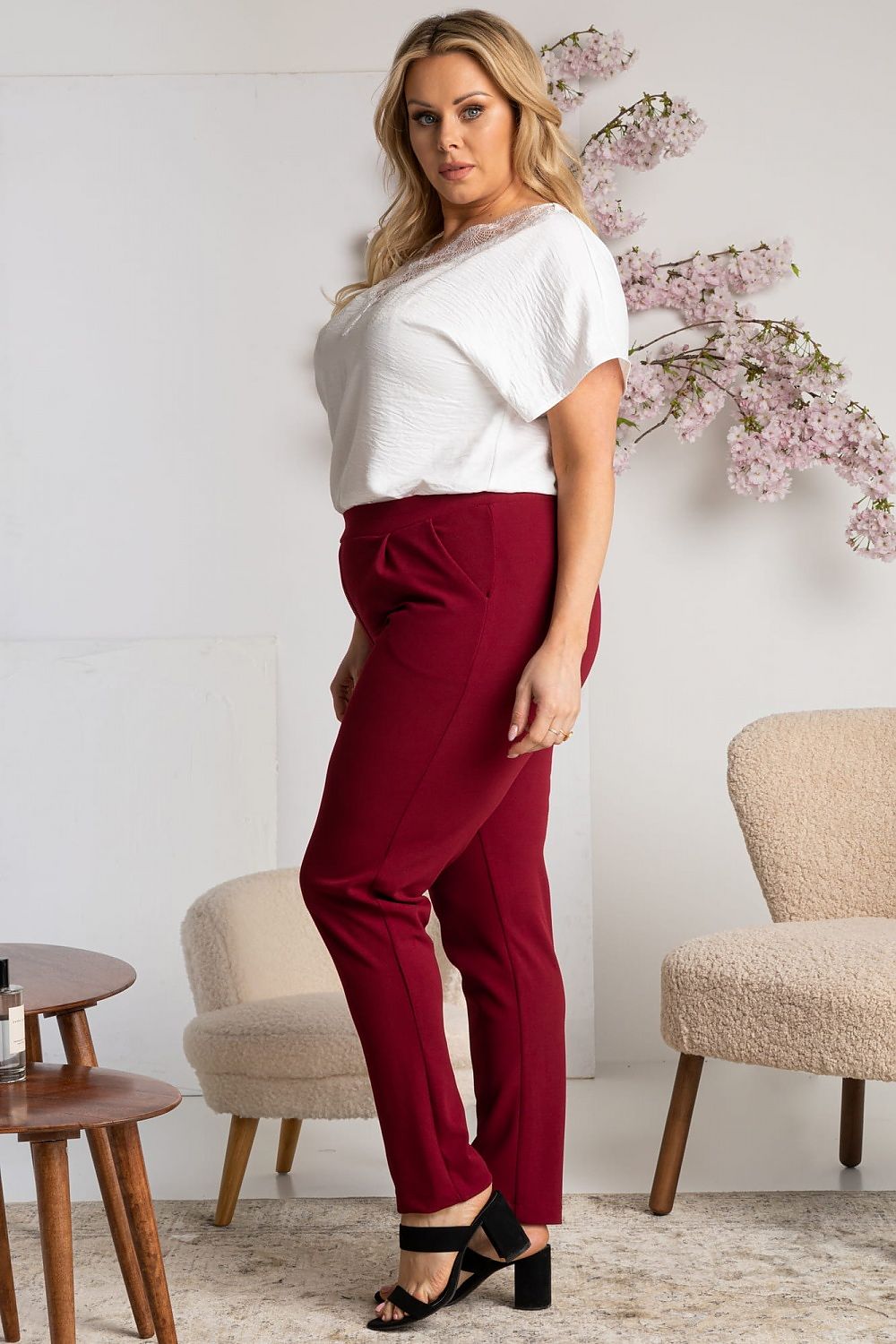 Plus size Trousers model 178541 Karko - Trendyglobal 