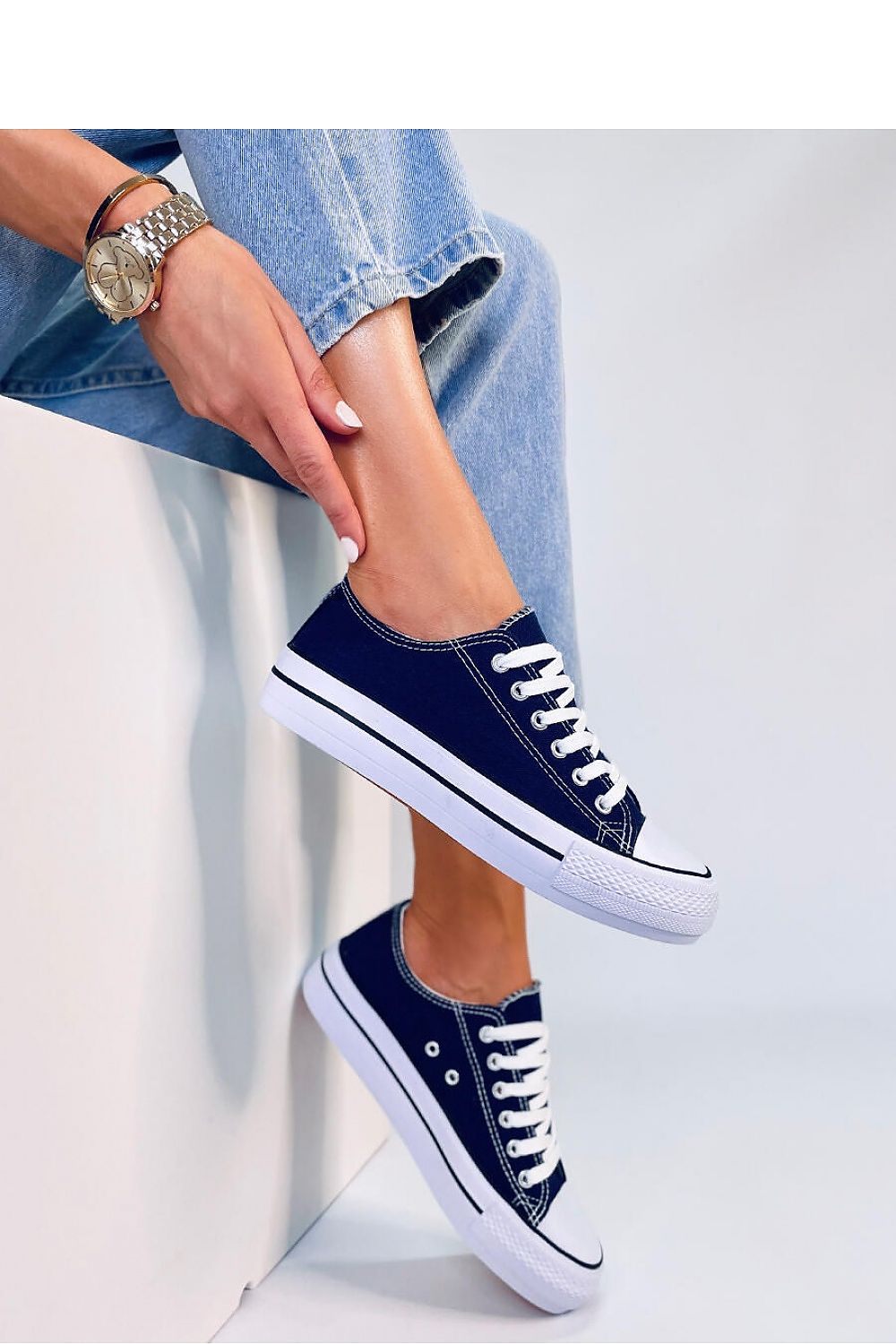 Sneakers model 178738 Inello - Trendyglobal 