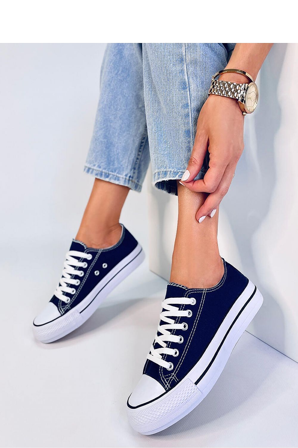 Sneakers model 178738 Inello - Trendyglobal 