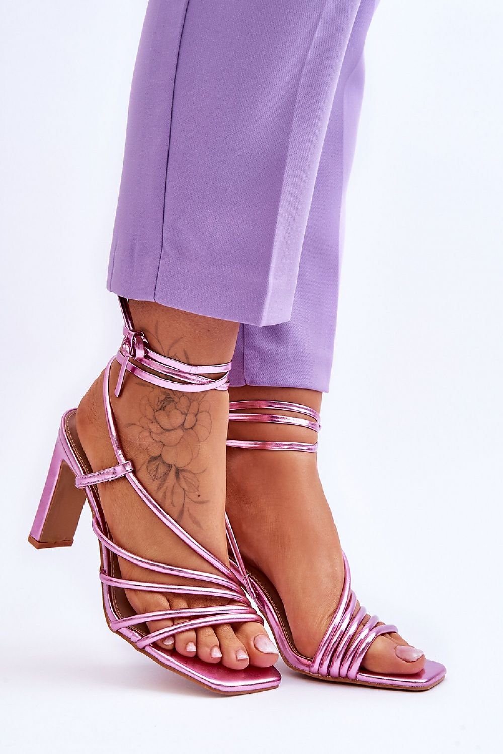 Strappy sandals model 179627 Step in style - Trendyglobal 