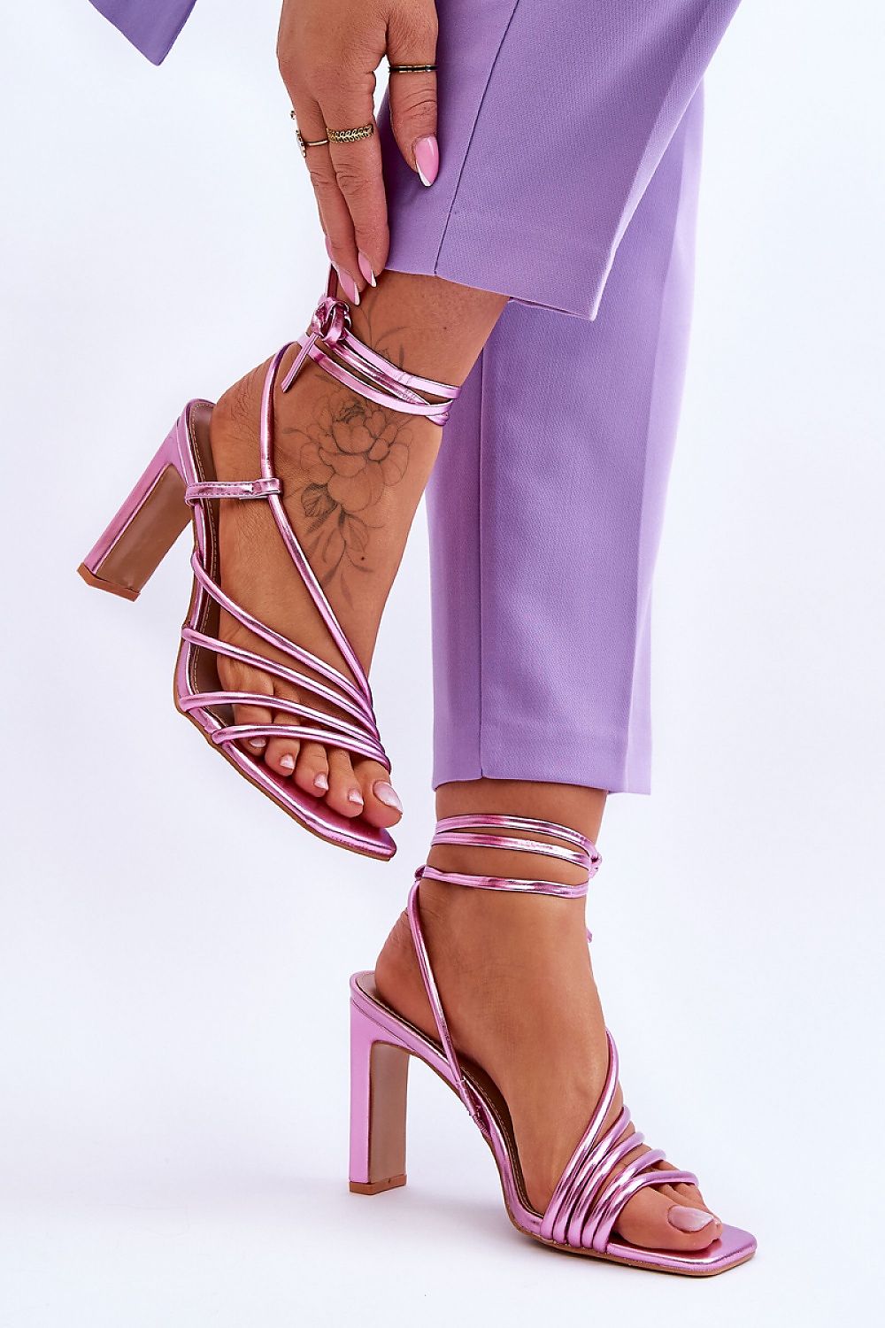 Strappy sandals model 179627 Step in style - Trendyglobal 