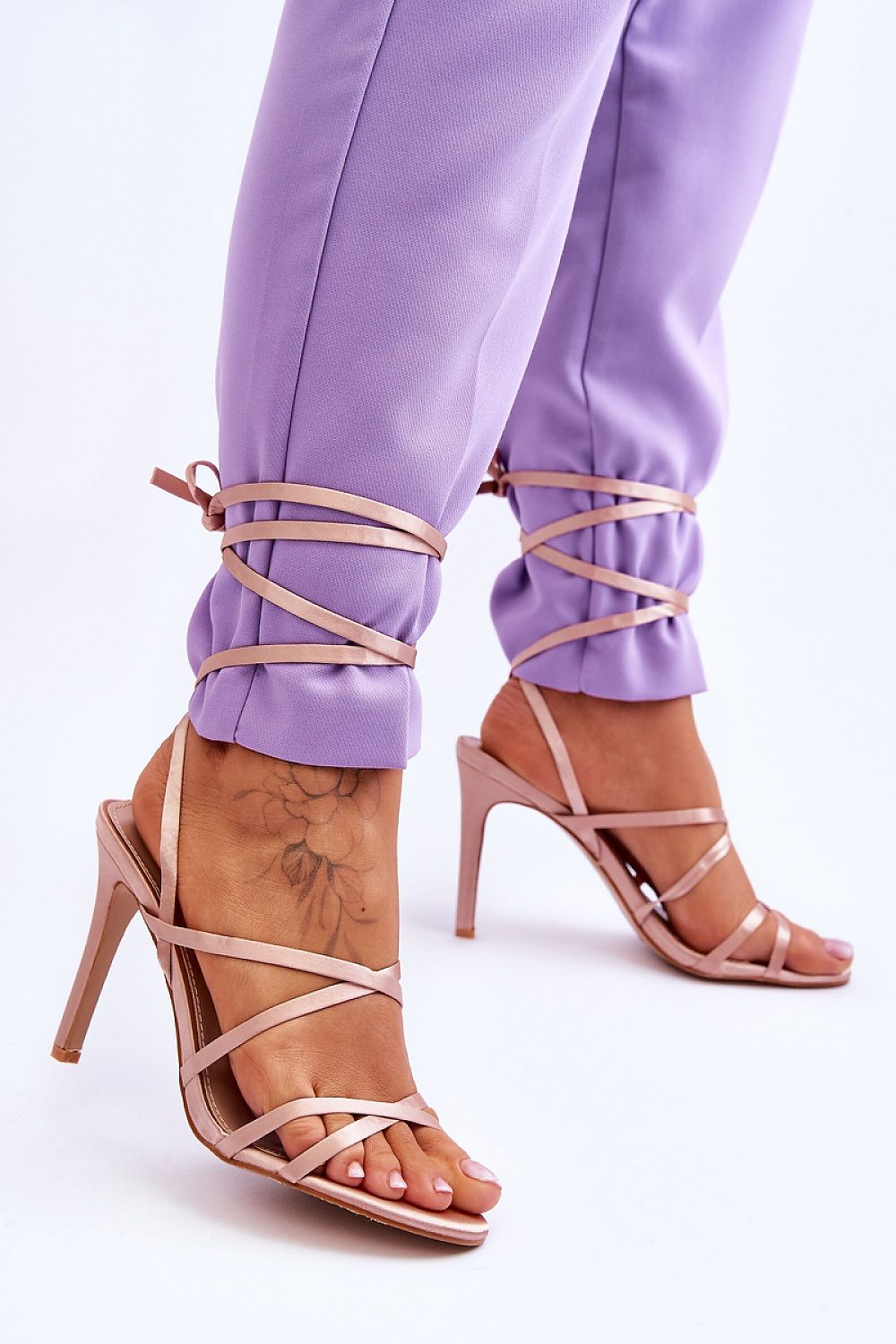 Strappy sandals model 179632 Step in style - Trendyglobal 