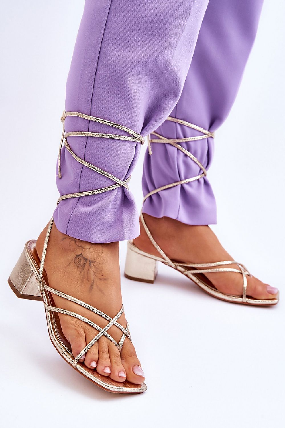 Strappy sandals model 180122 Step in style - Trendyglobal 