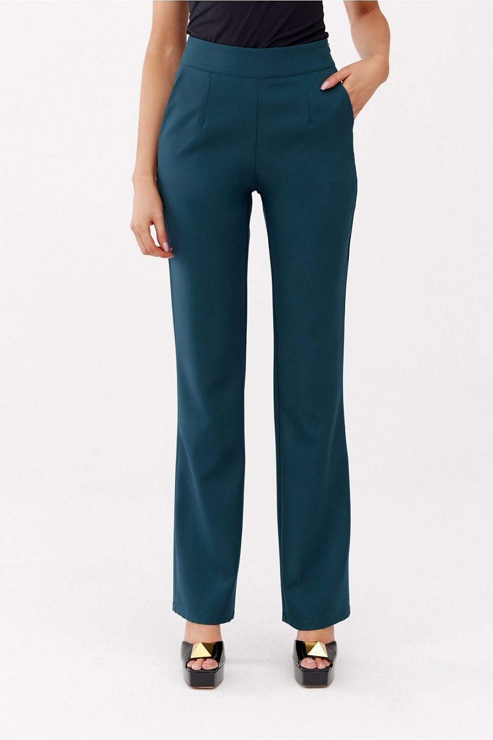 Women trousers model 180744 Roco Fashion - Trendyglobal 