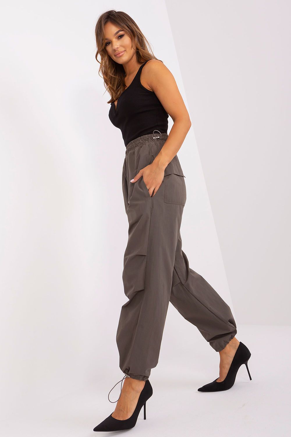 Women trousers model 182540 Och Bella - Trendyglobal 