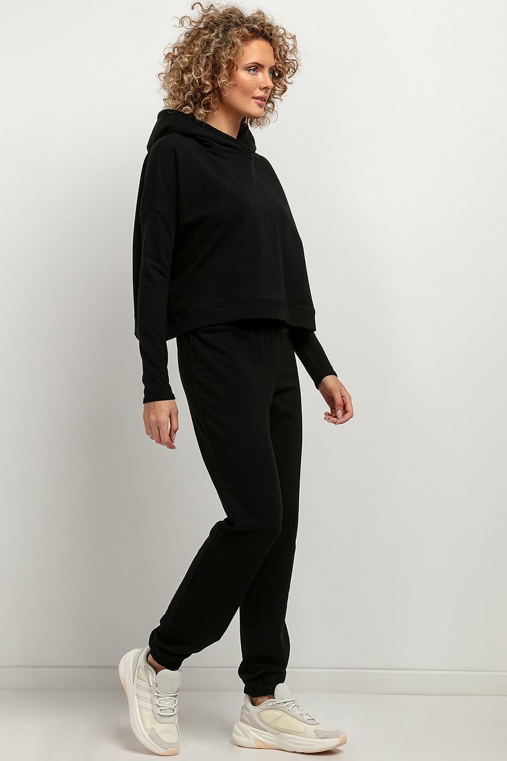 Tracksuit trousers model 191812 Tessita - Trendyglobal 