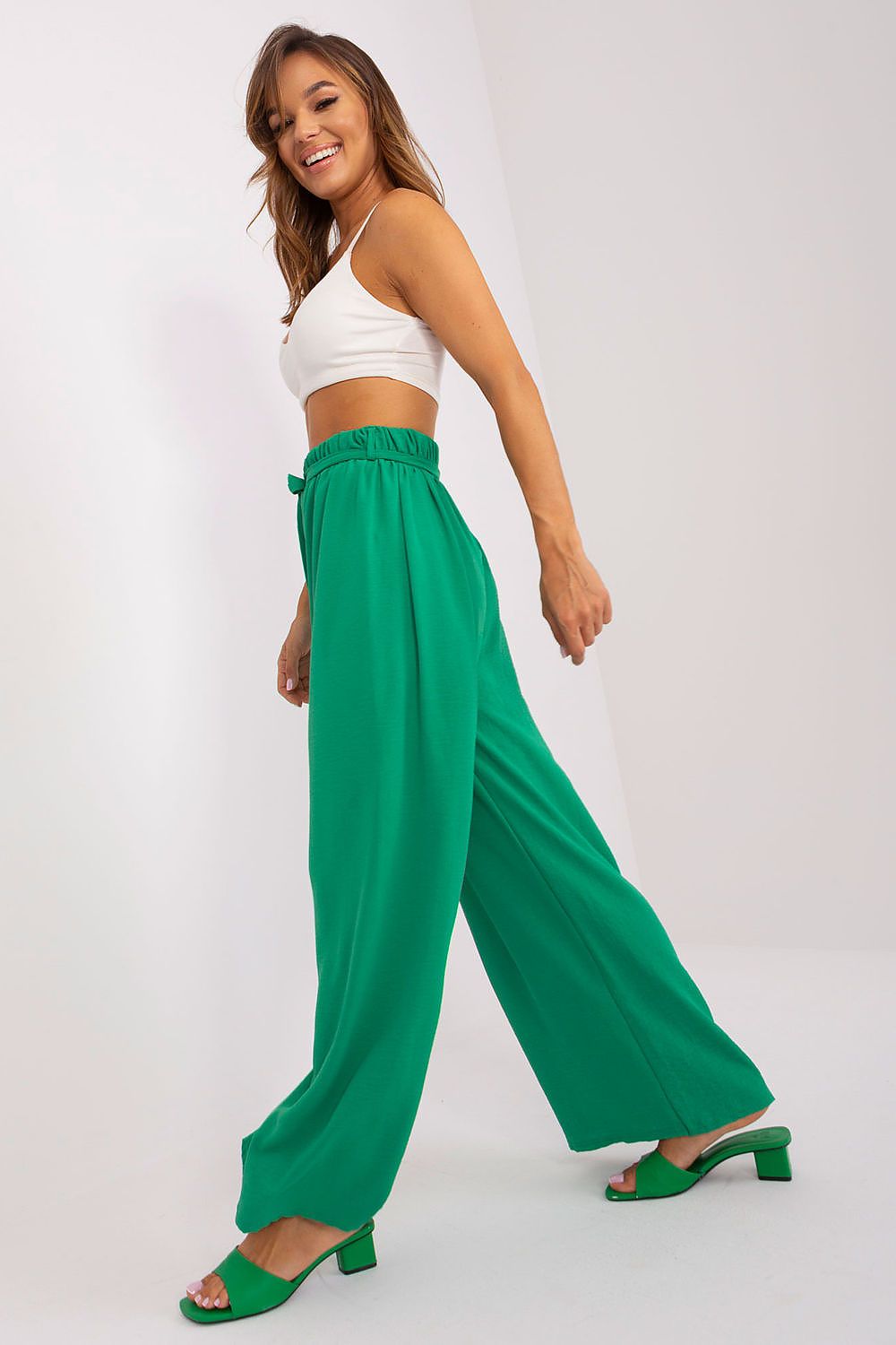 Women trousers model 183462 Och Bella - Trendyglobal 