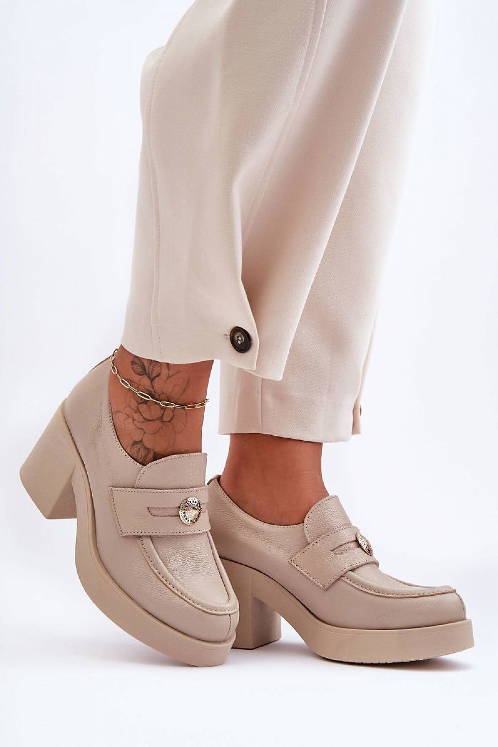 Heeled low shoes model 183950 Step in style - Trendyglobal 