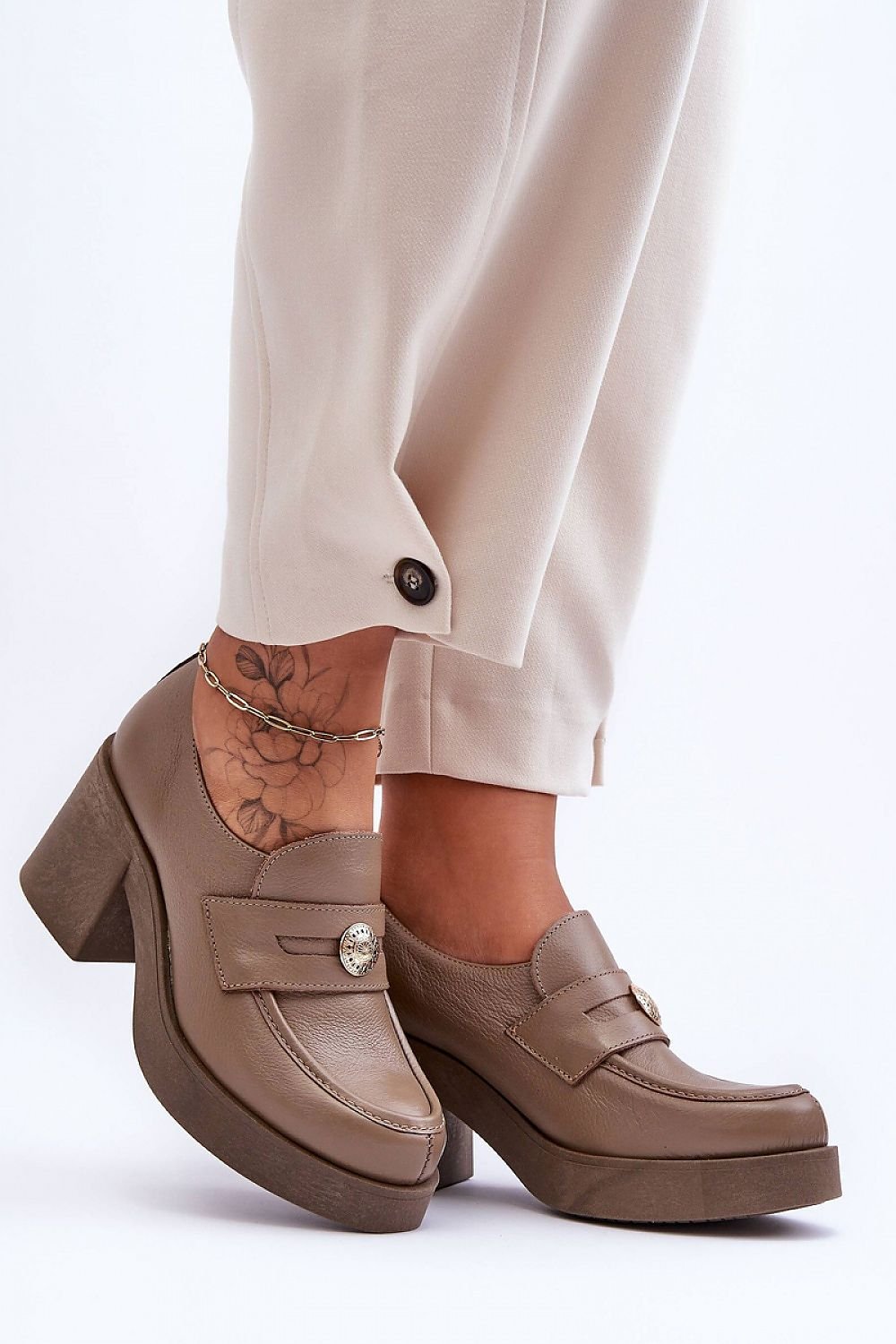 Heeled low shoes model 183950 Step in style - Trendyglobal 