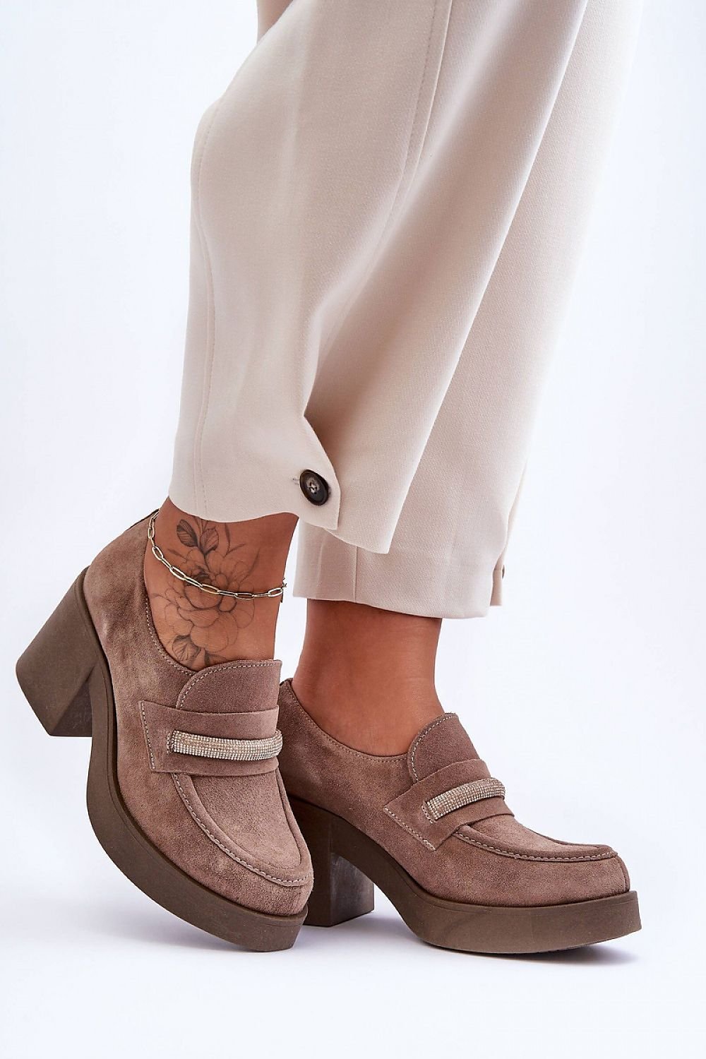 Heeled low shoes model 183964 Step in style - Trendyglobal 