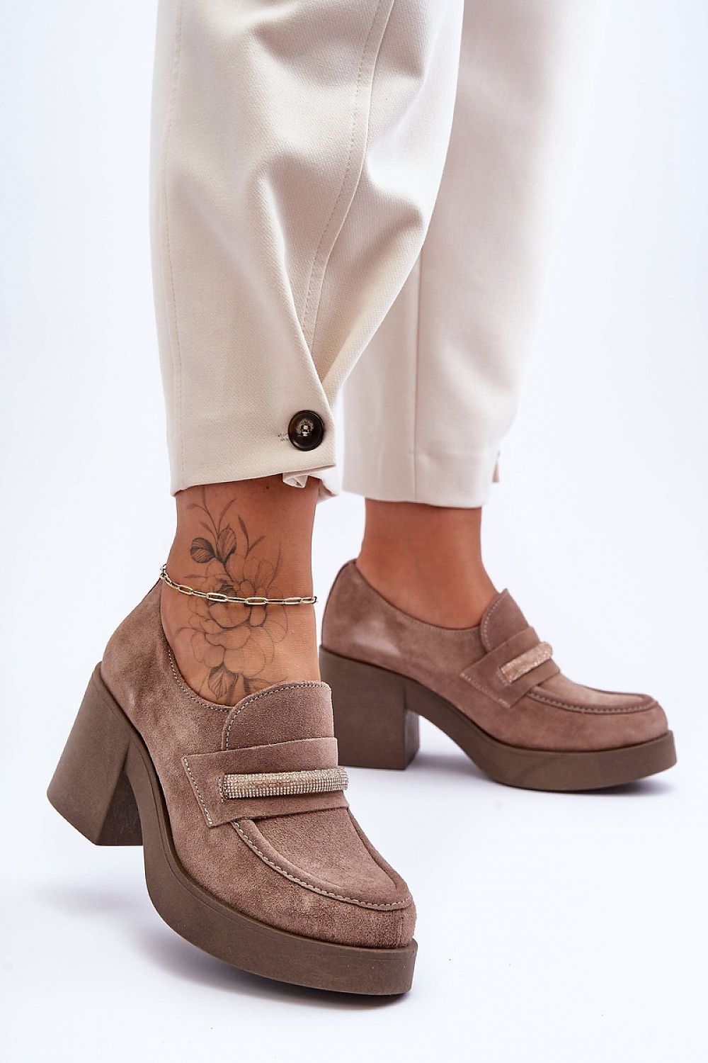 Heeled low shoes model 183964 Step in style - Trendyglobal 