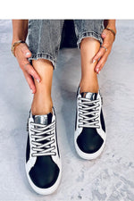 Sneakers model 184227 Inello - Trendyglobal 