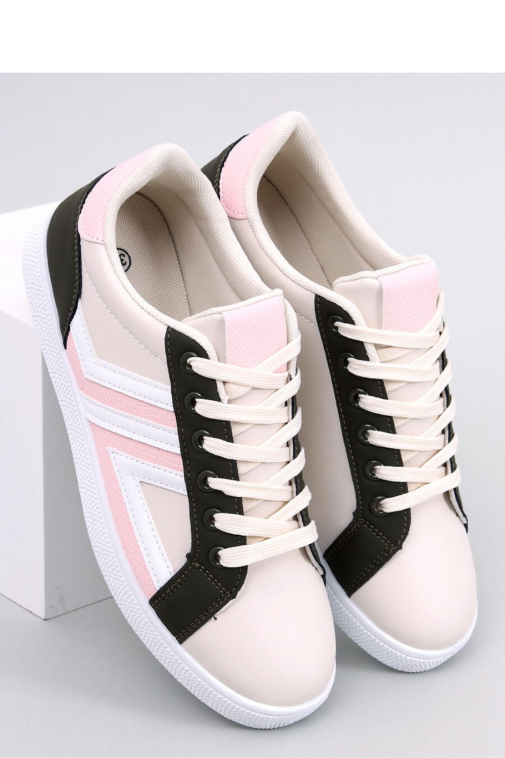 Sneakers model 184268 Inello - Trendyglobal 