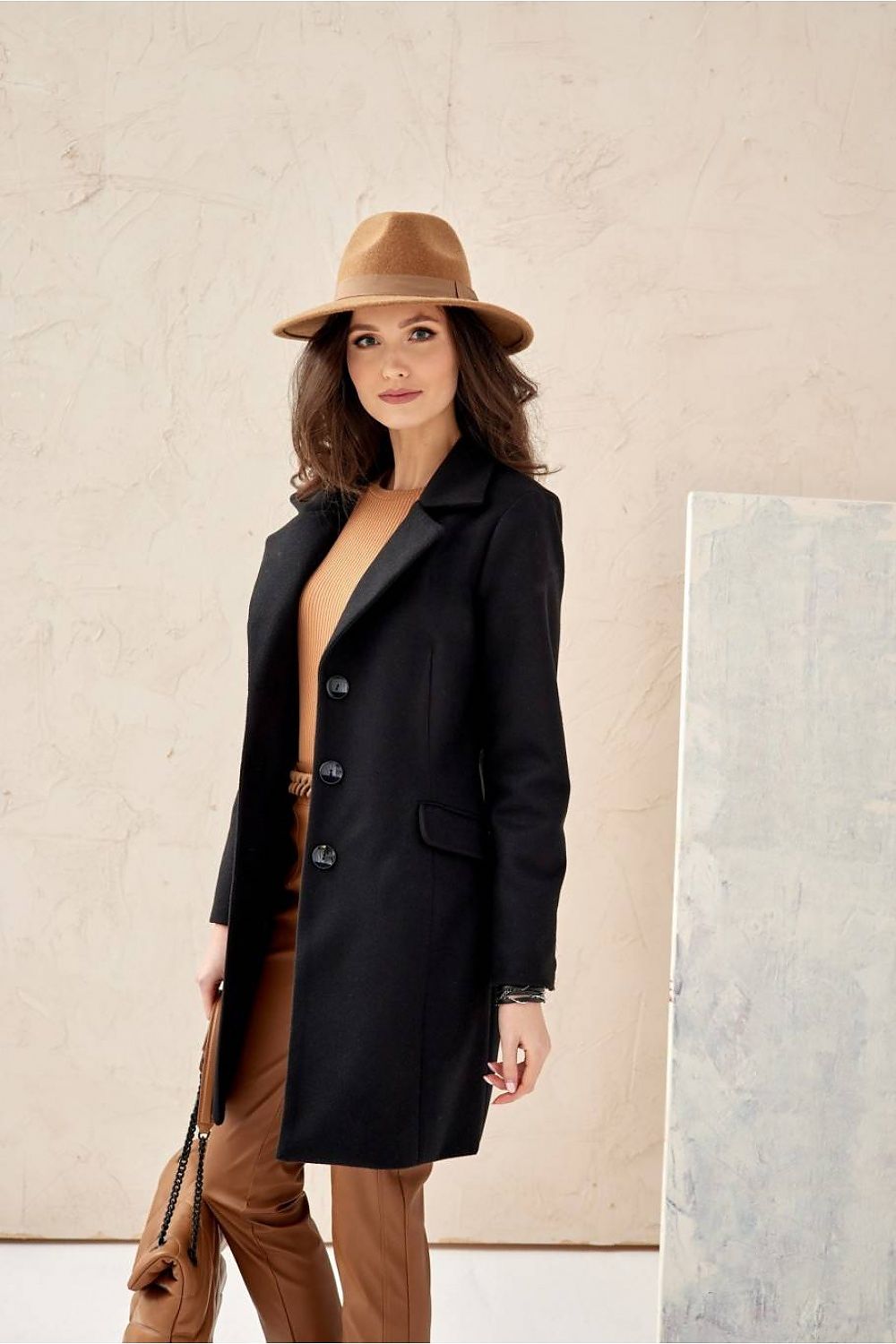 Coat model 184501 Roco Fashion - Trendyglobal 