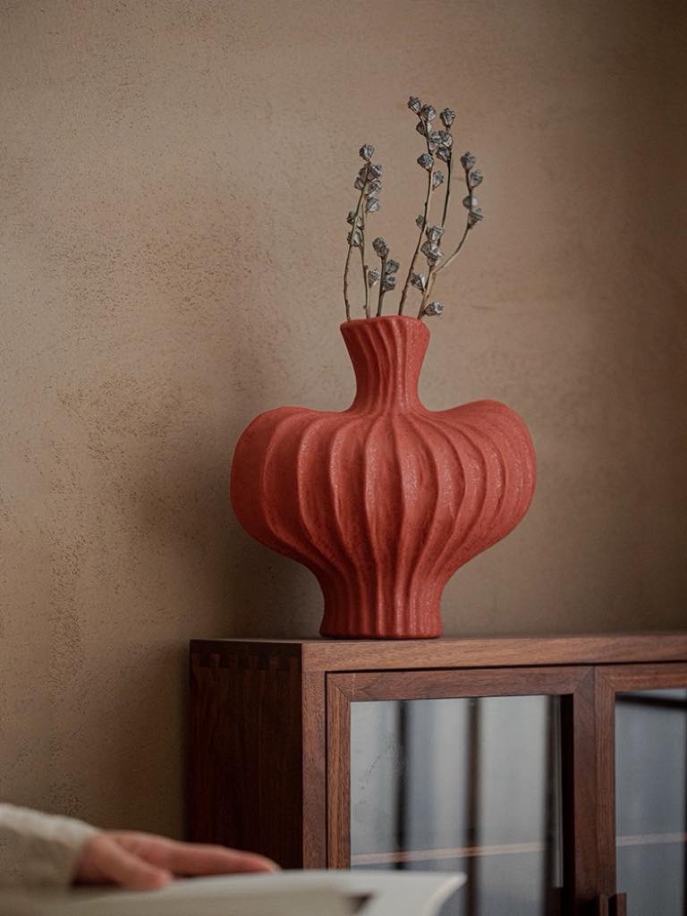 Håndlaget Wabi Sabi Keramikk Vase – Rød / Svart / Hvit - Trendyglobal 